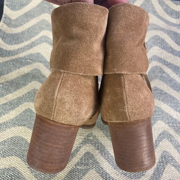 Matisse Paulson Neutral Suede Leather Boots Size 9 Fringe Foldover Zip Tan Ankle - Picture 5 of 12